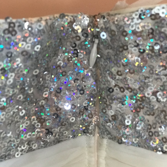 BEAUTIFUL PROM / PARTY DRESS - Picture 5 of 7